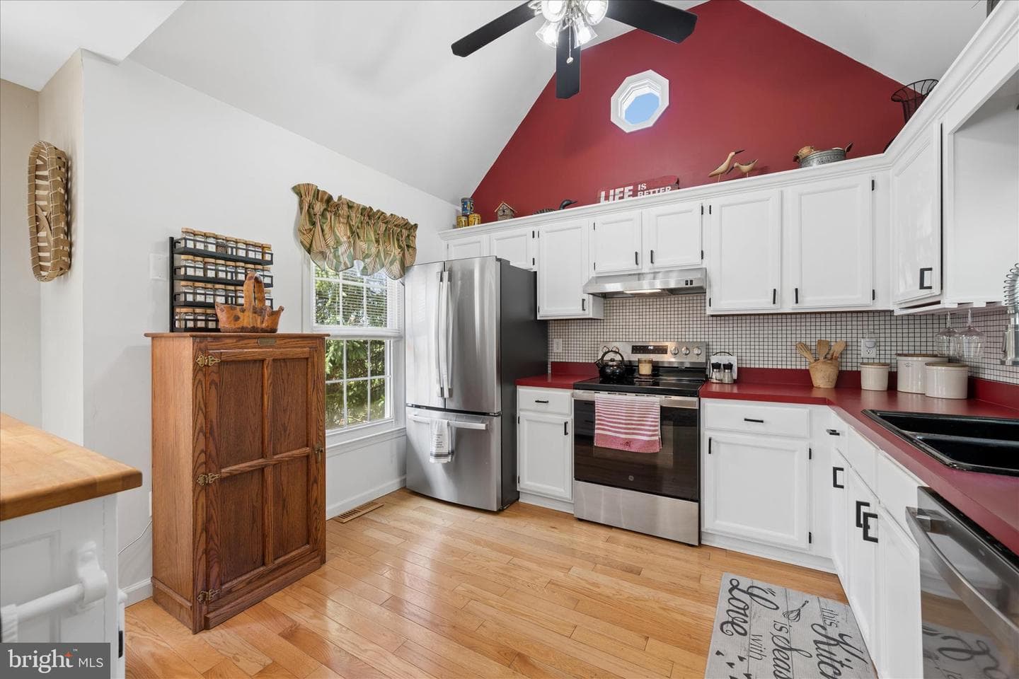 10801 Lake Court E photo 23