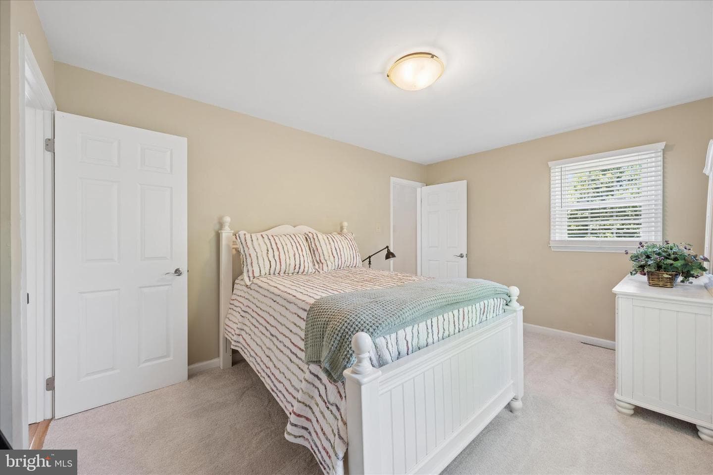 10801 Lake Court E photo 30
