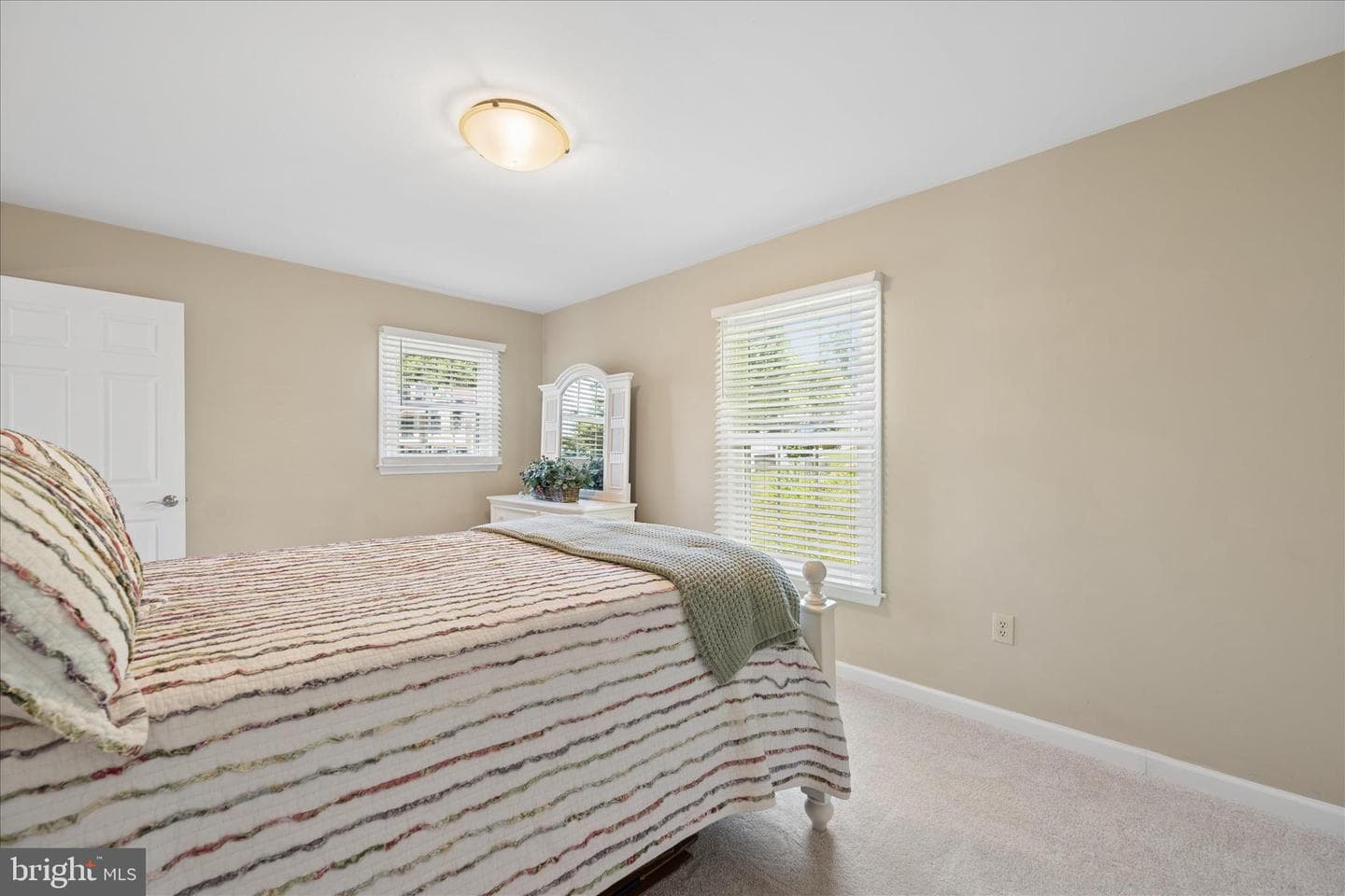 10801 Lake Court E photo 31