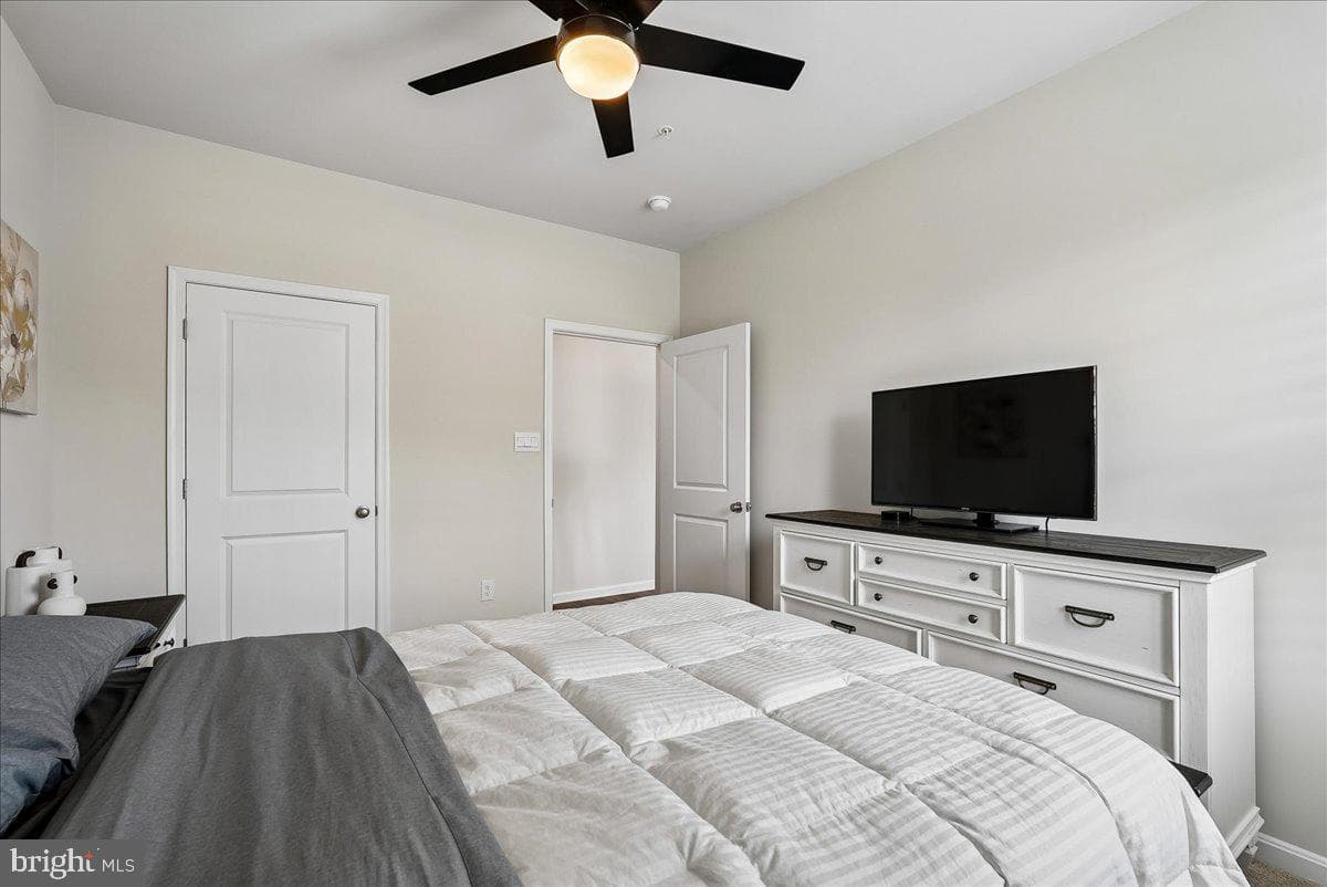 809 Foundry Street photo 30