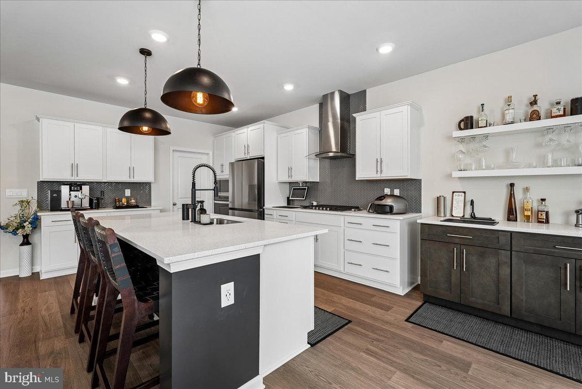 809 Foundry Street photo 4