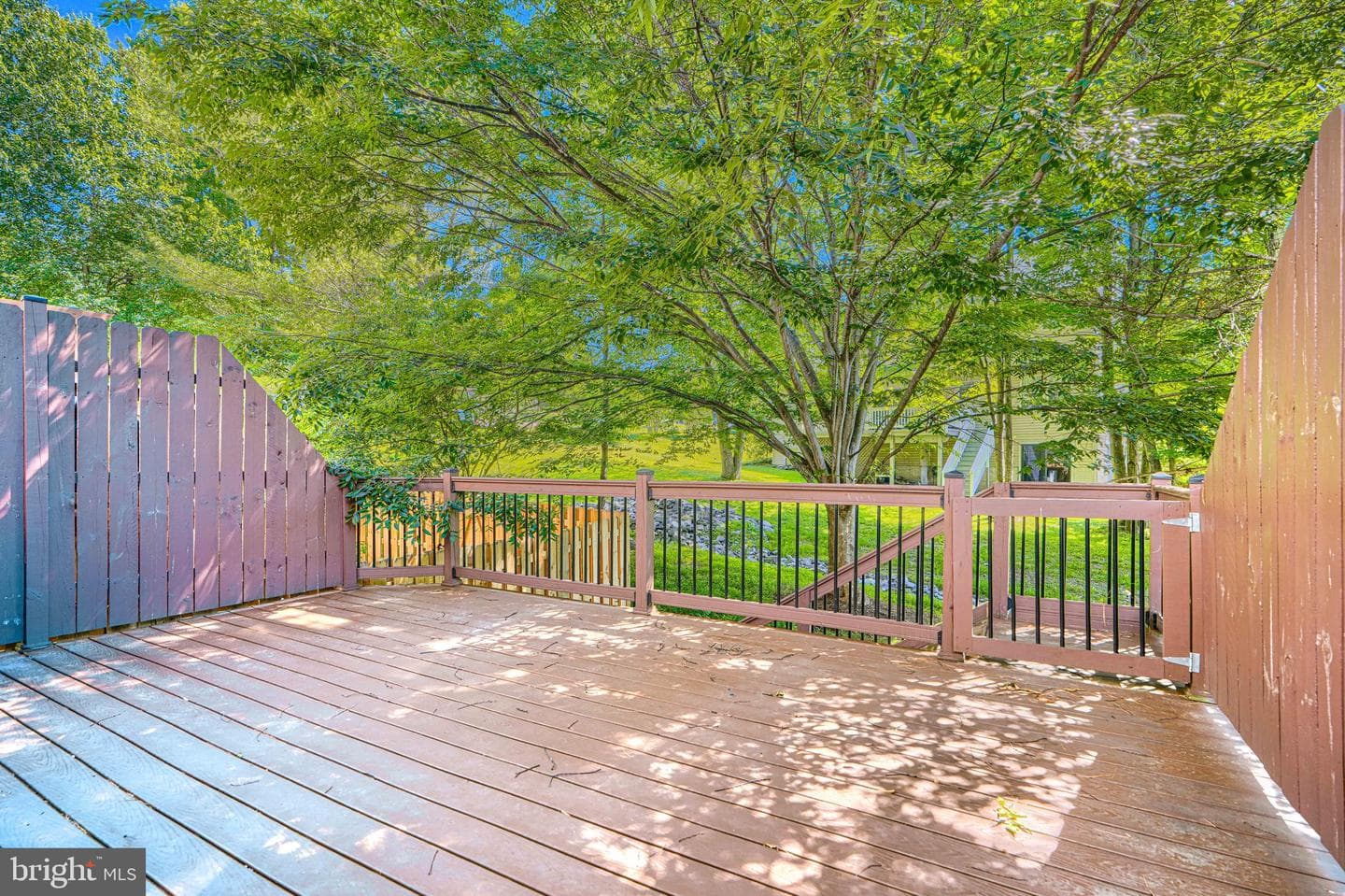 6635 Commodore Court photo 20