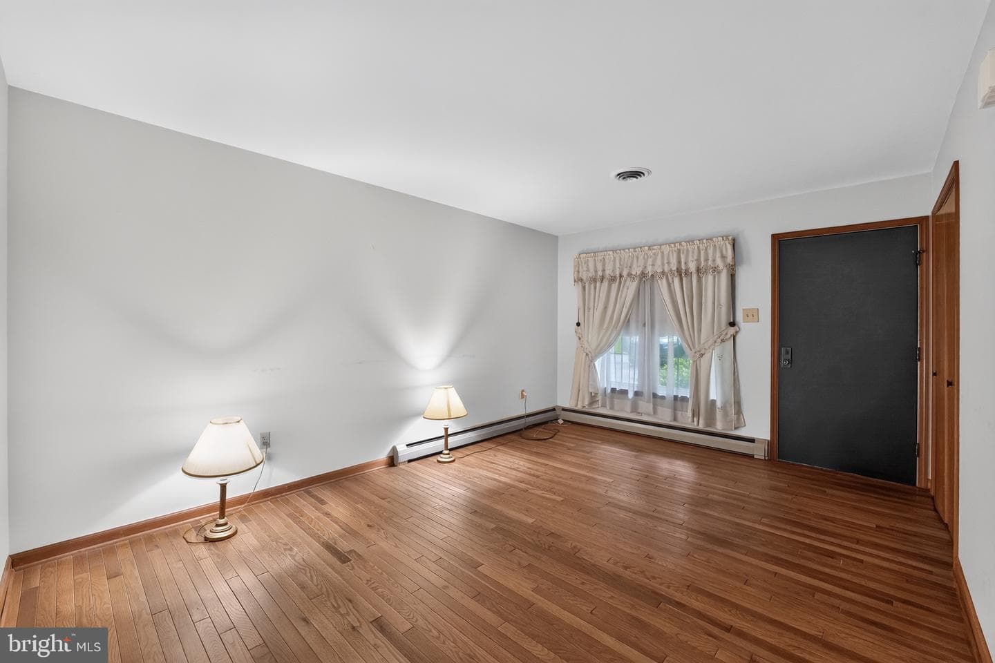 9810 Woodsboro Road photo 4
