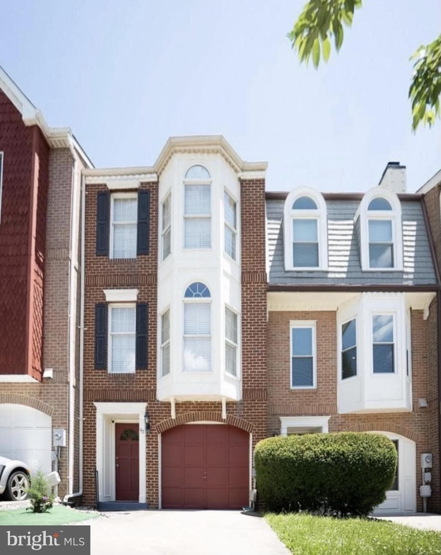 40 Victoria Square, Frederick