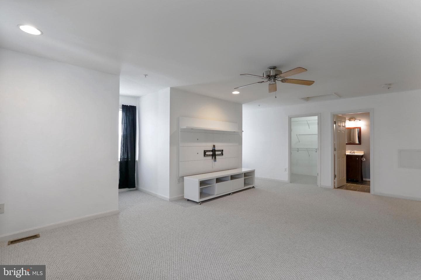 105 Spring Blossom Lane photo 32