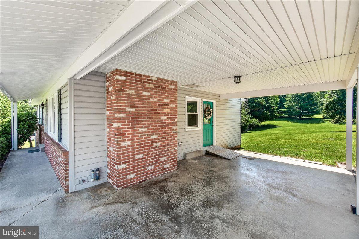 3997 Sugarloaf Court photo 24