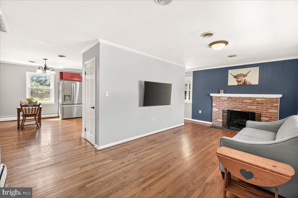 3997 Sugarloaf Court photo 4