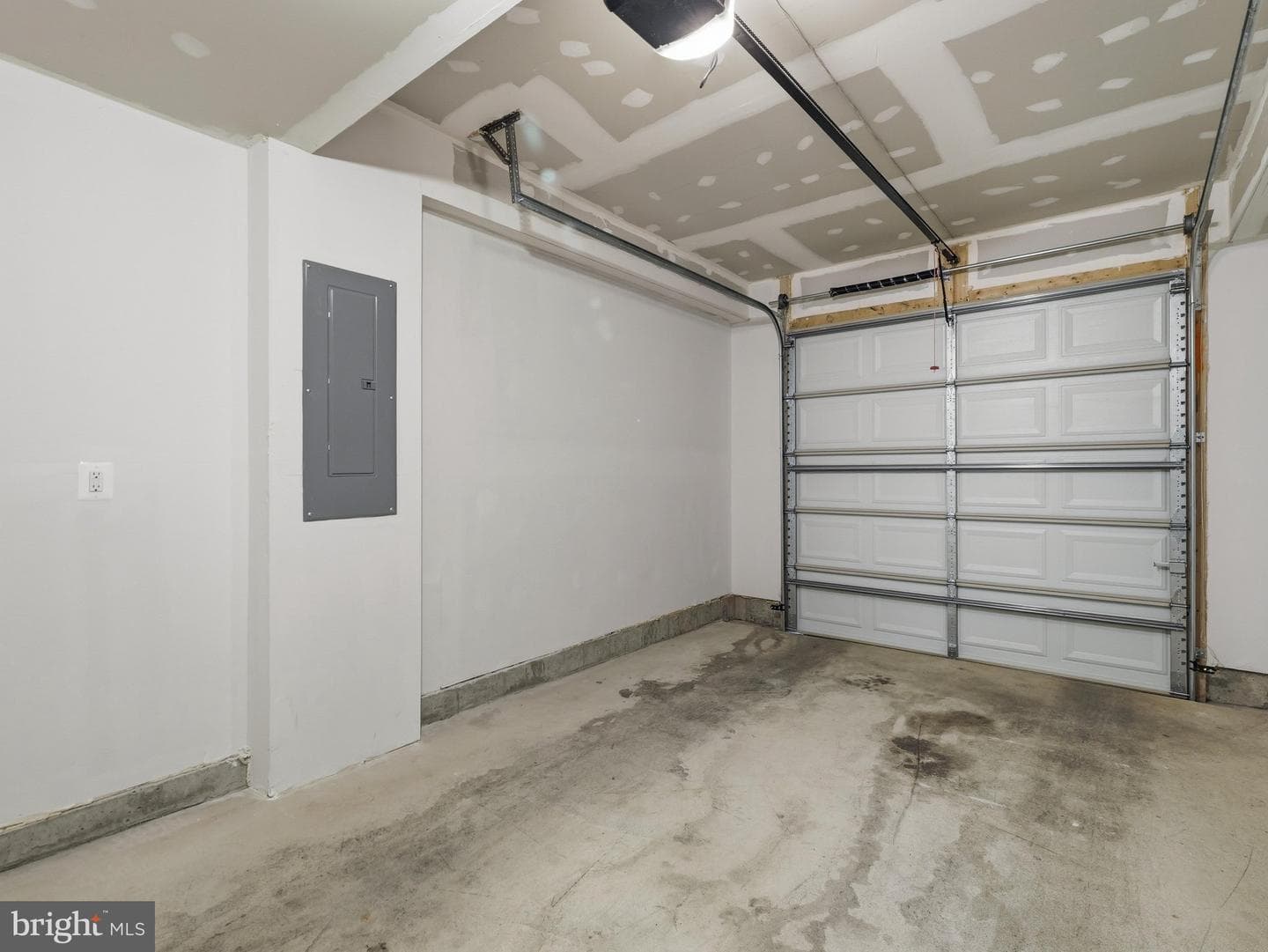 5934 Etterbeek Street photo 26
