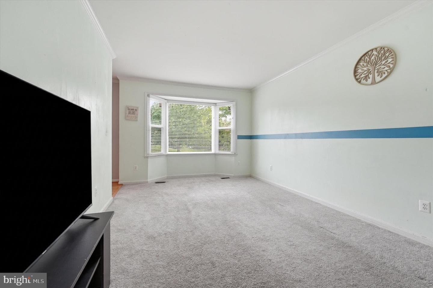 2402 Shaker Lane photo 12