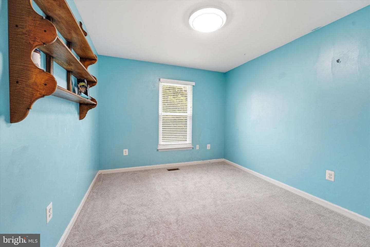 2402 Shaker Lane photo 39