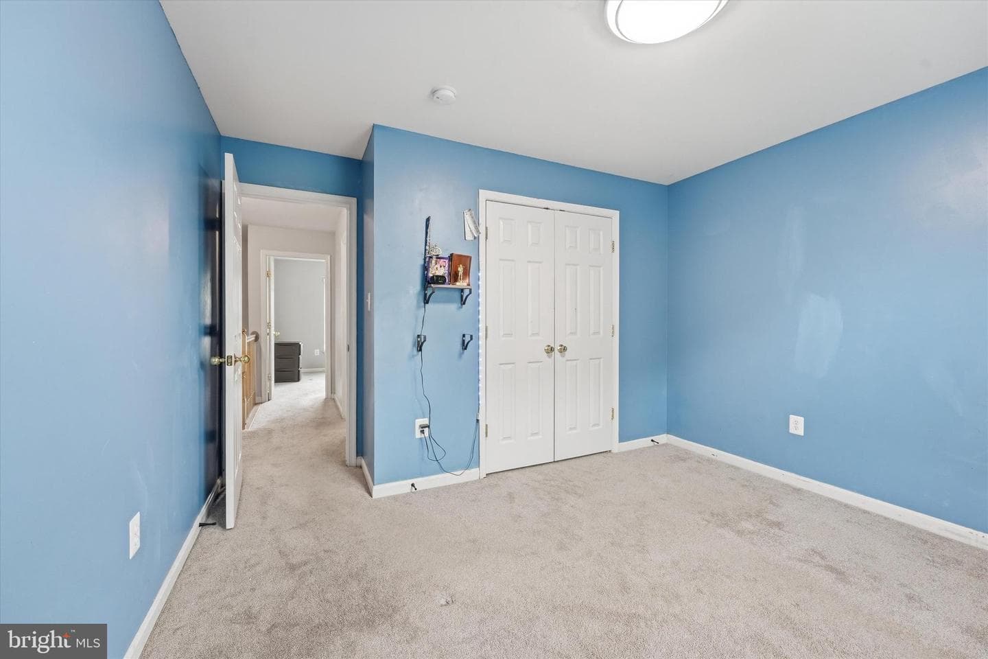 2402 Shaker Lane photo 42