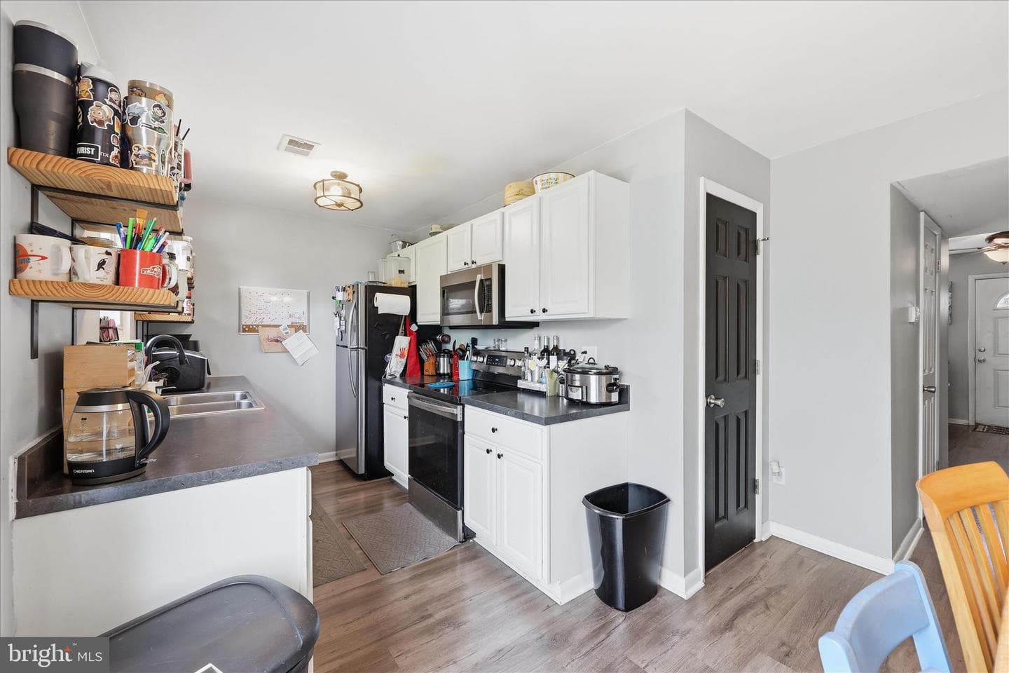 8414 Vision Lane photo 5