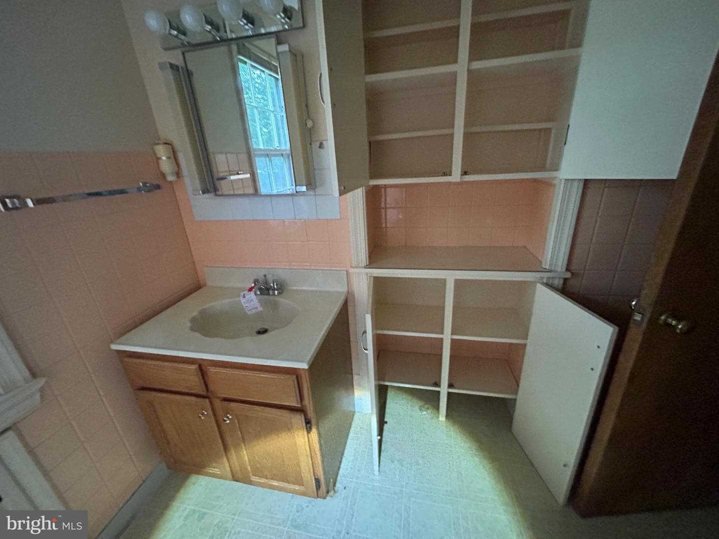 17233 Mountain View Road photo 12