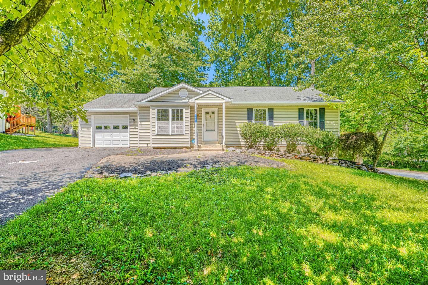 1002 Midvale Avenue, Mount Airy