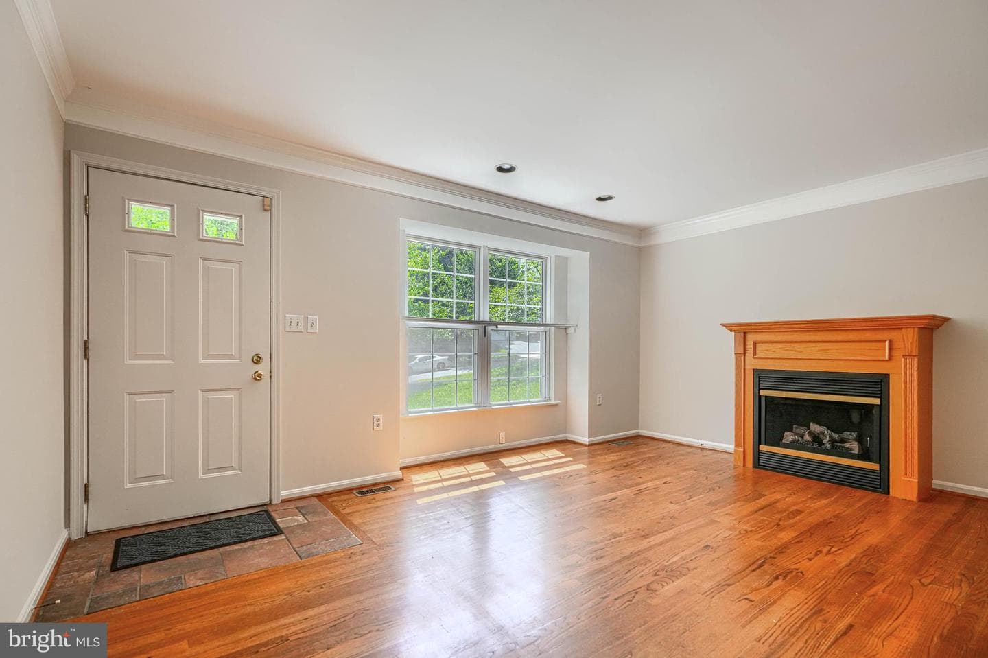 1002 Midvale Avenue photo 10