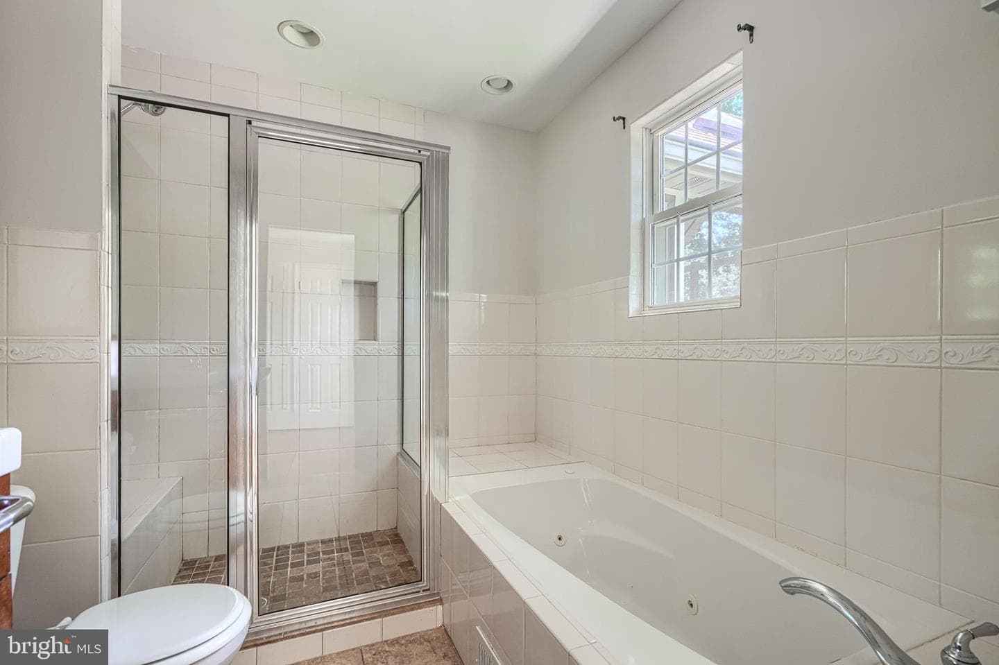 1002 Midvale Avenue photo 28