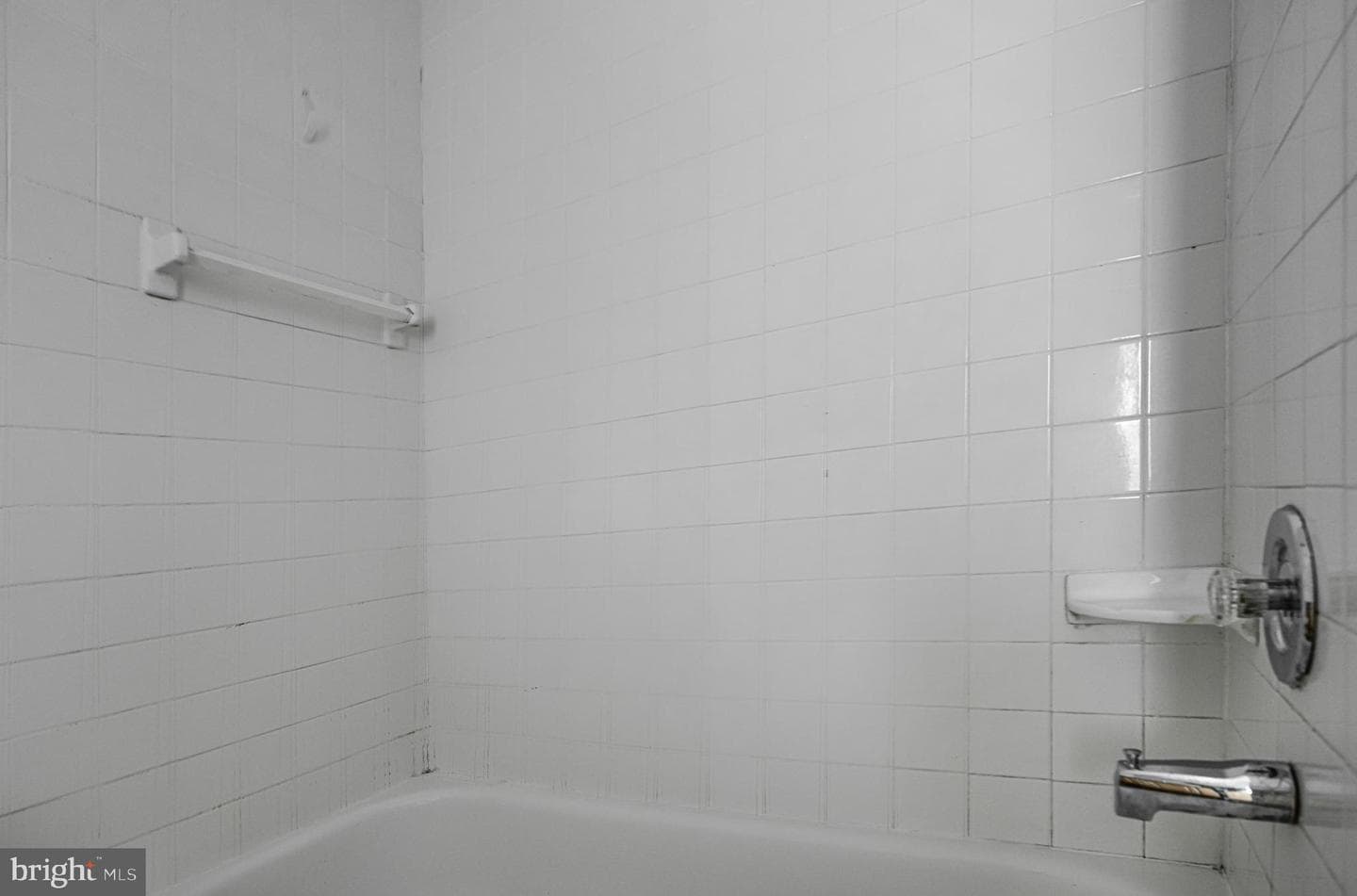 1002 Midvale Avenue photo 43