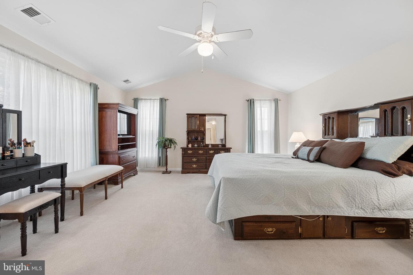 5811 Drexal Avenue photo 35
