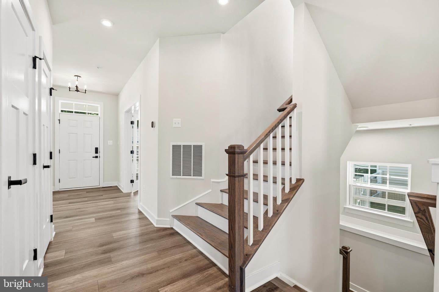 205 Baughmans Lane photo 34