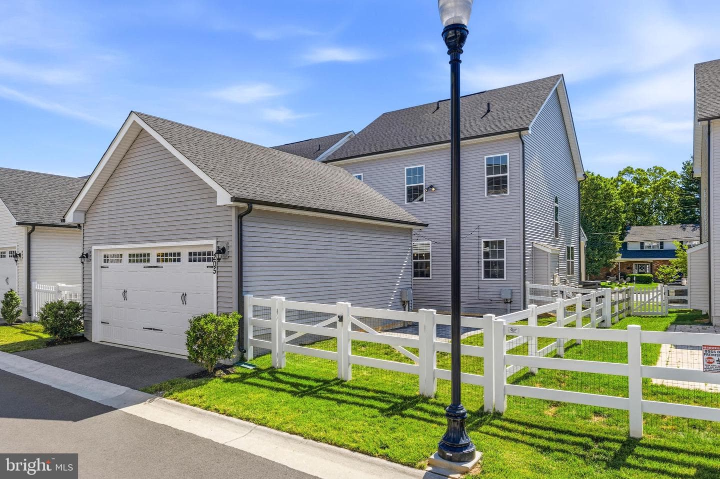 205 Baughmans Lane photo 4