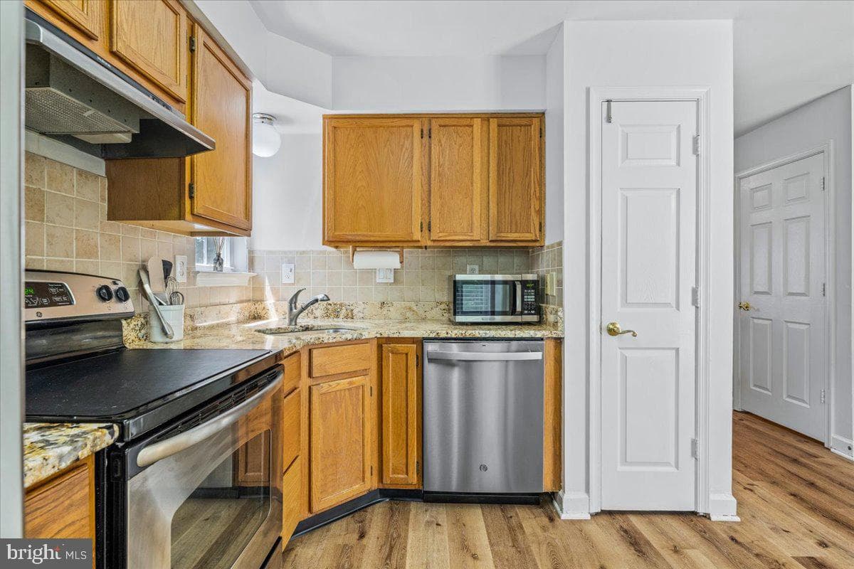 9245 Ridgefield Circle photo 12