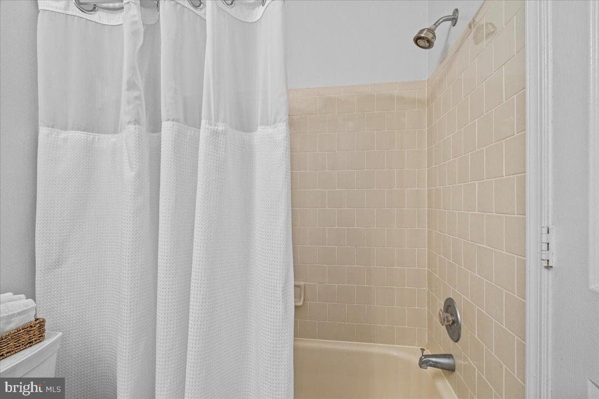 9245 Ridgefield Circle photo 25