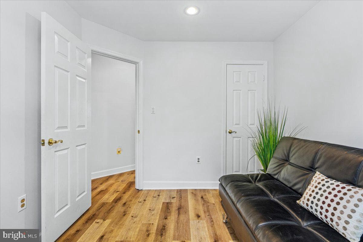 9245 Ridgefield Circle photo 27