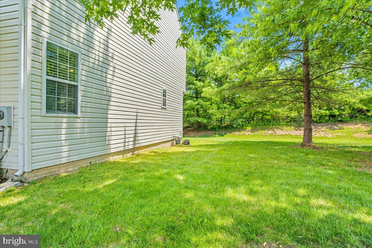 9245 Ridgefield Circle photo 41