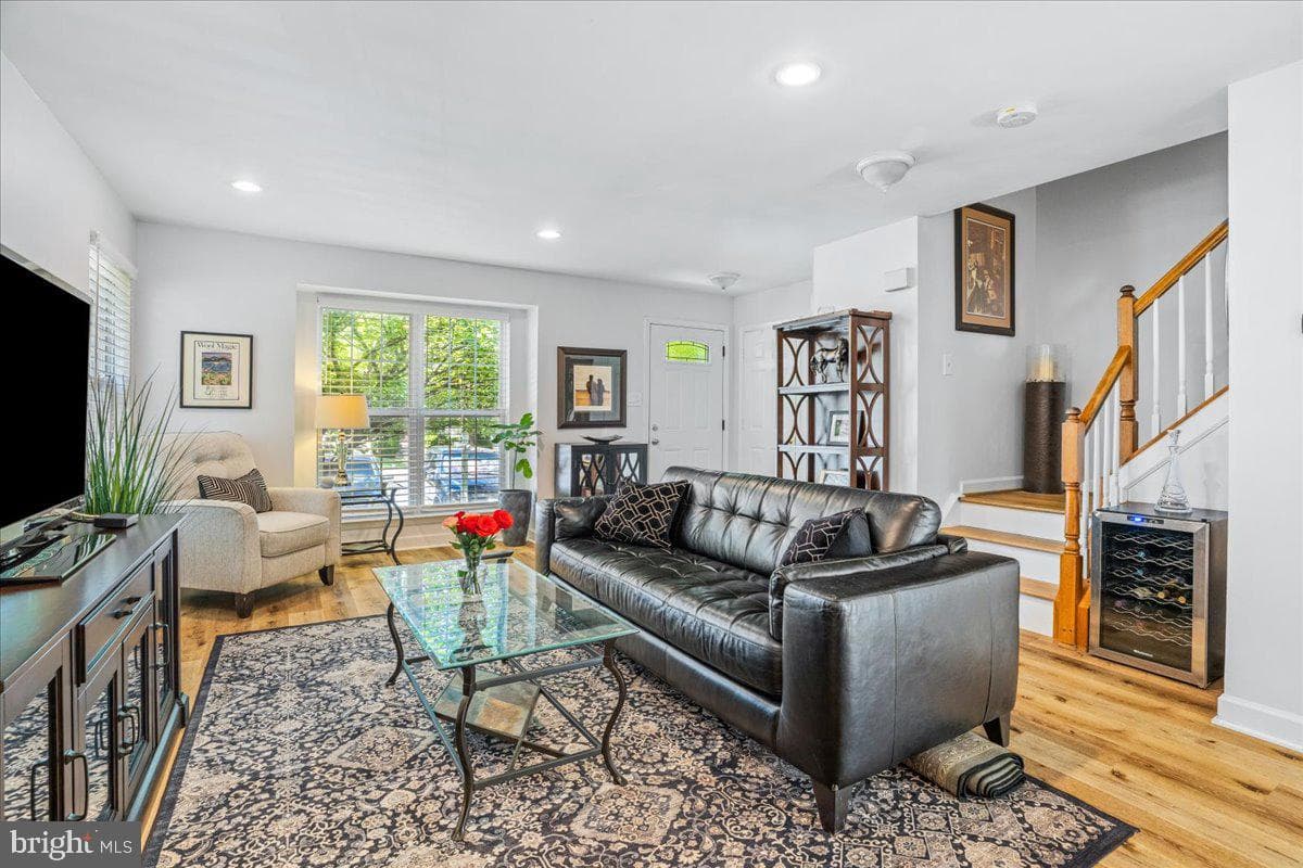 9245 Ridgefield Circle photo 7