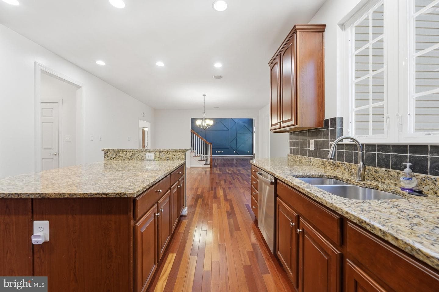 2148 Chestnut Lane photo 18