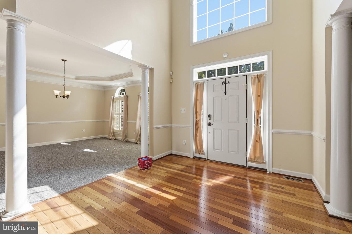 2148 Chestnut Lane photo 3