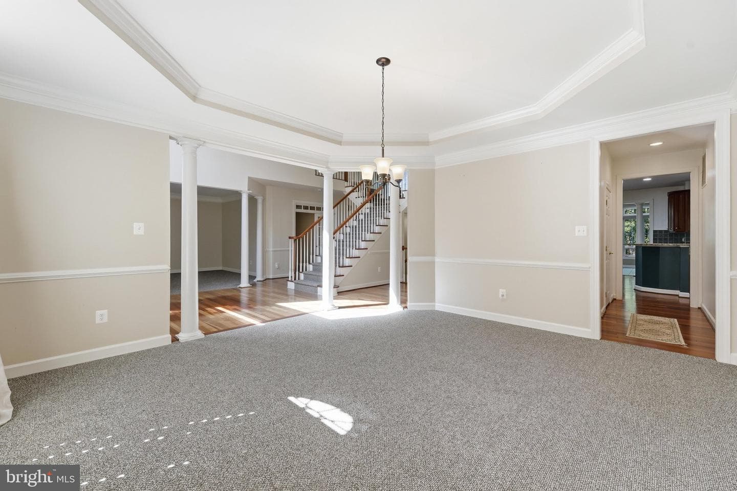 2148 Chestnut Lane photo 7