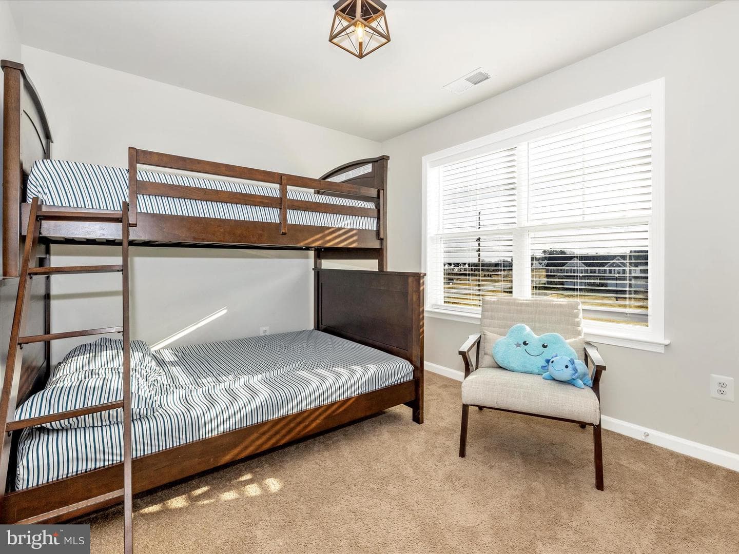 2813 Hillfield Drive photo 31