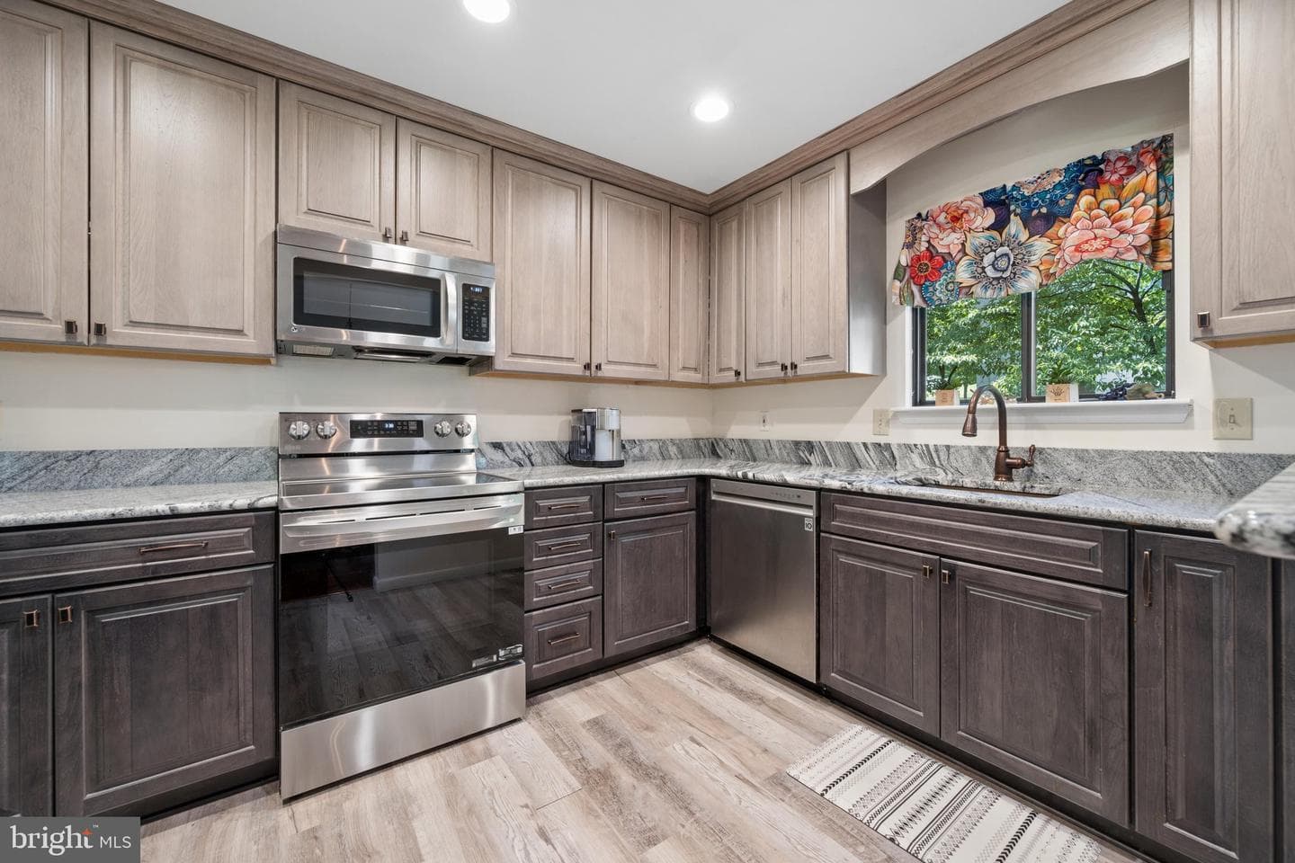 7004 Fox Chase Road photo 15
