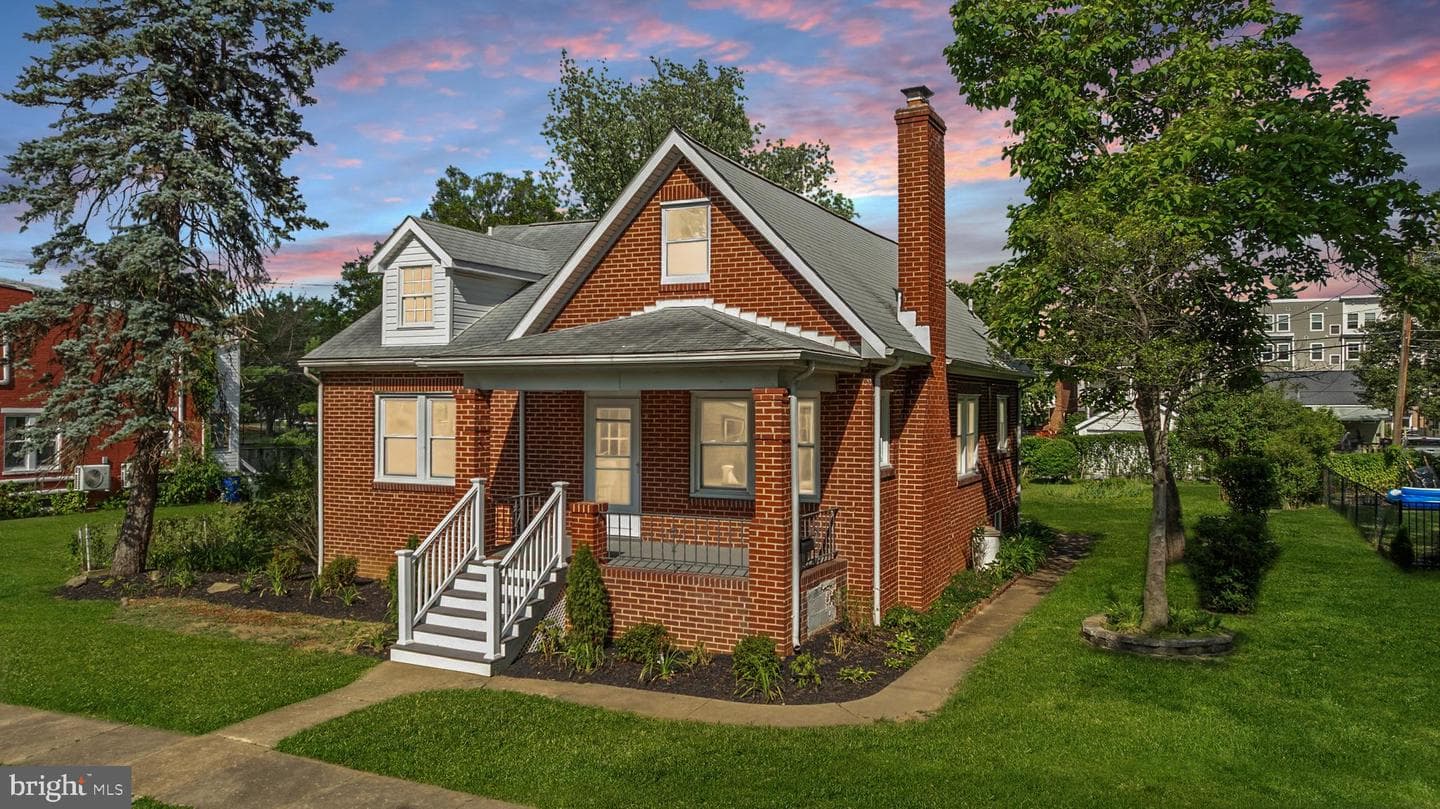826 Trail Avenue photo 3