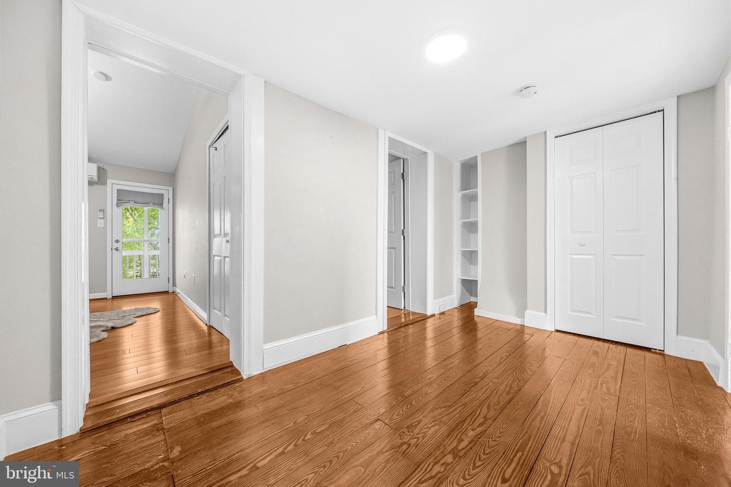 433 W South Street photo 21