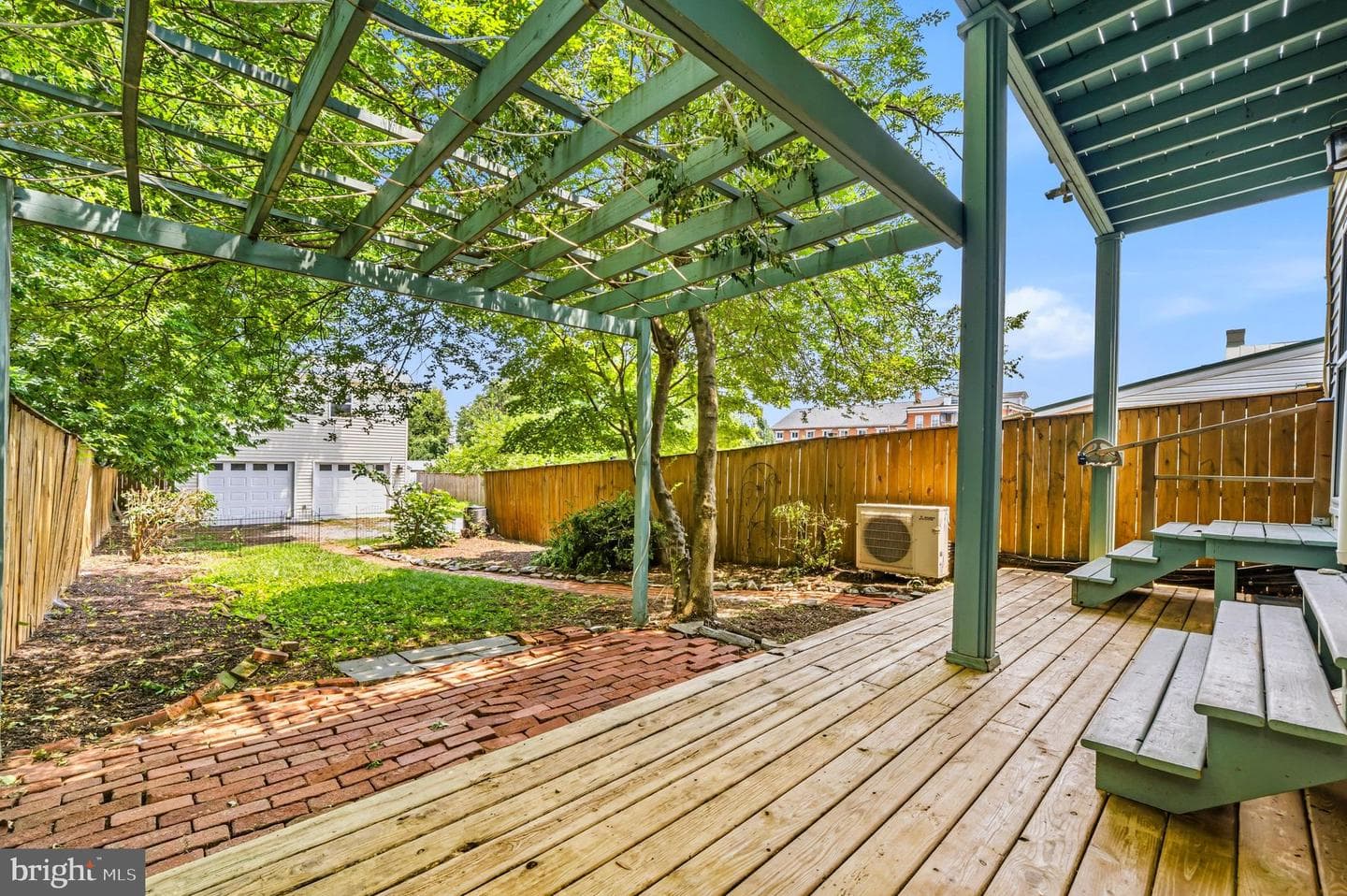 433 W South Street photo 41