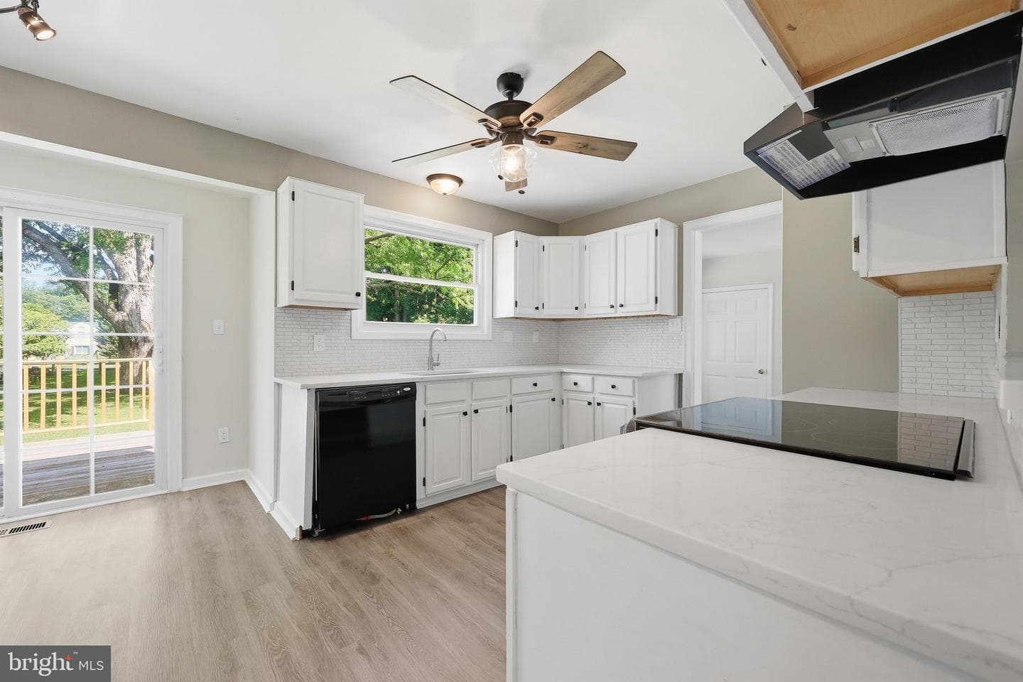8215 Virginia Lane photo 10