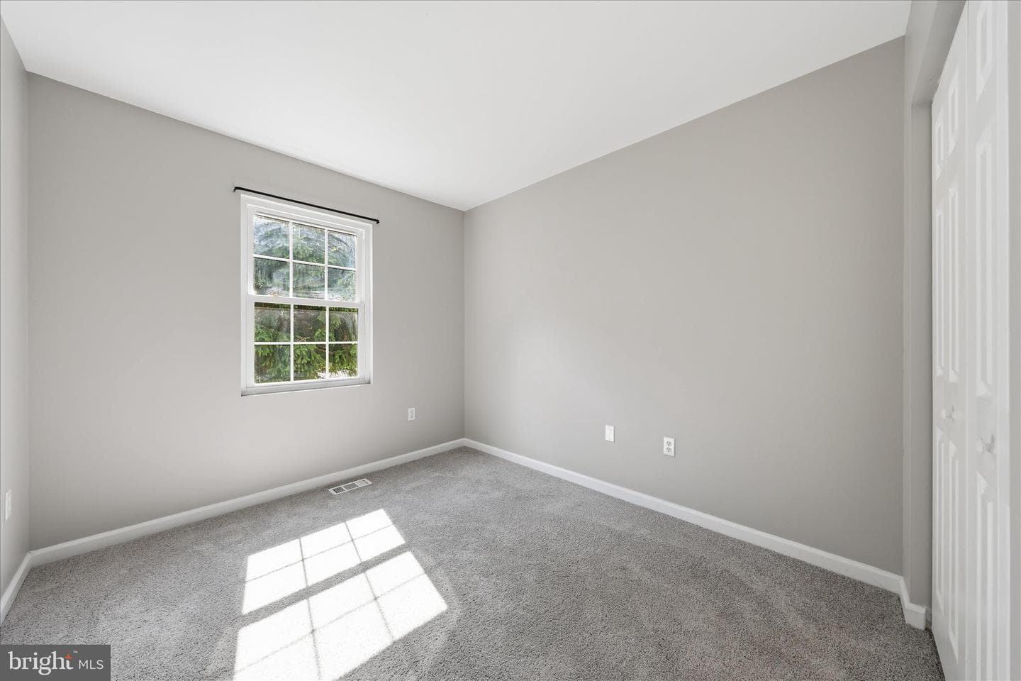 120 N Altamont photo 25