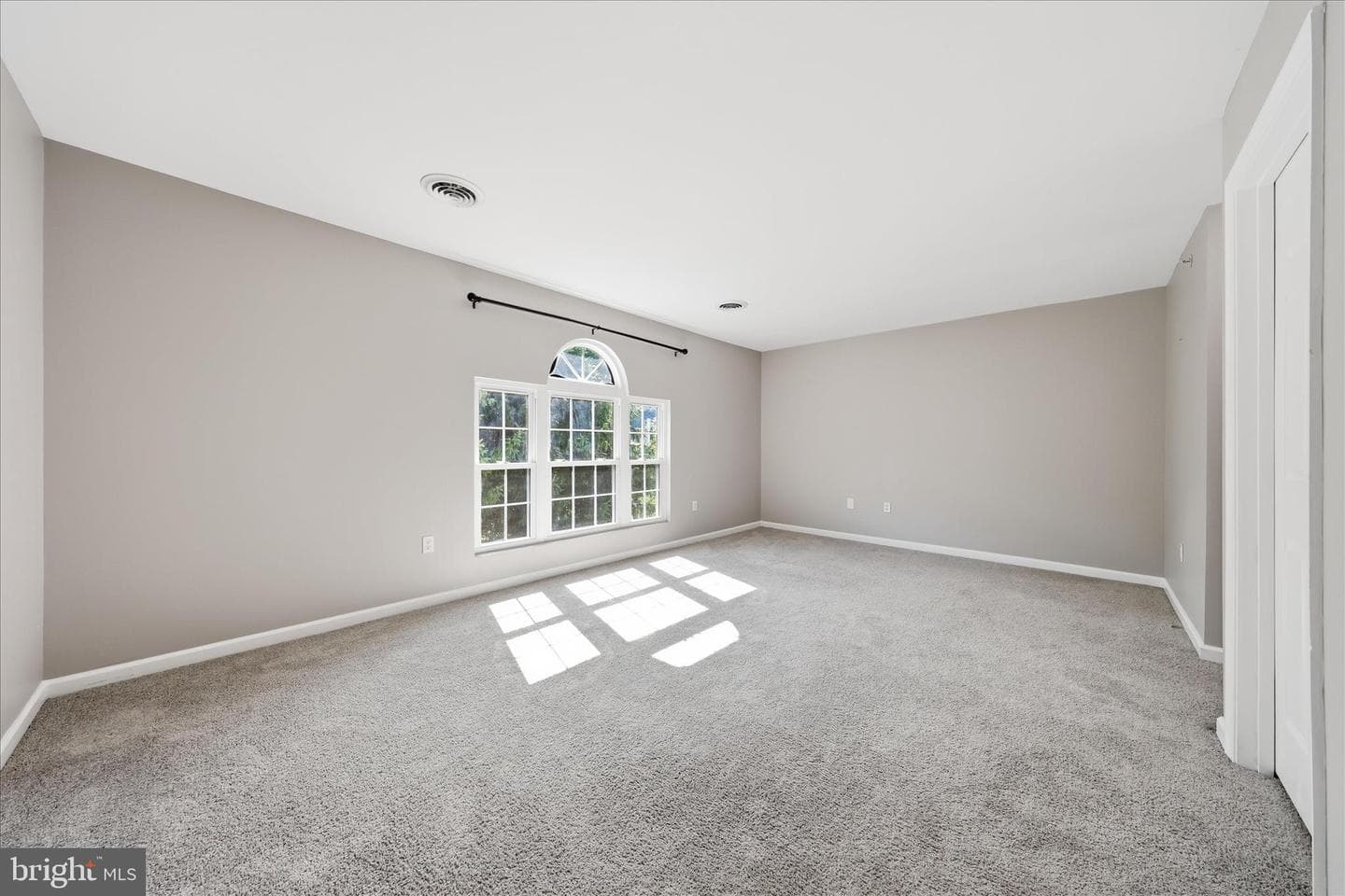 120 N Altamont photo 35