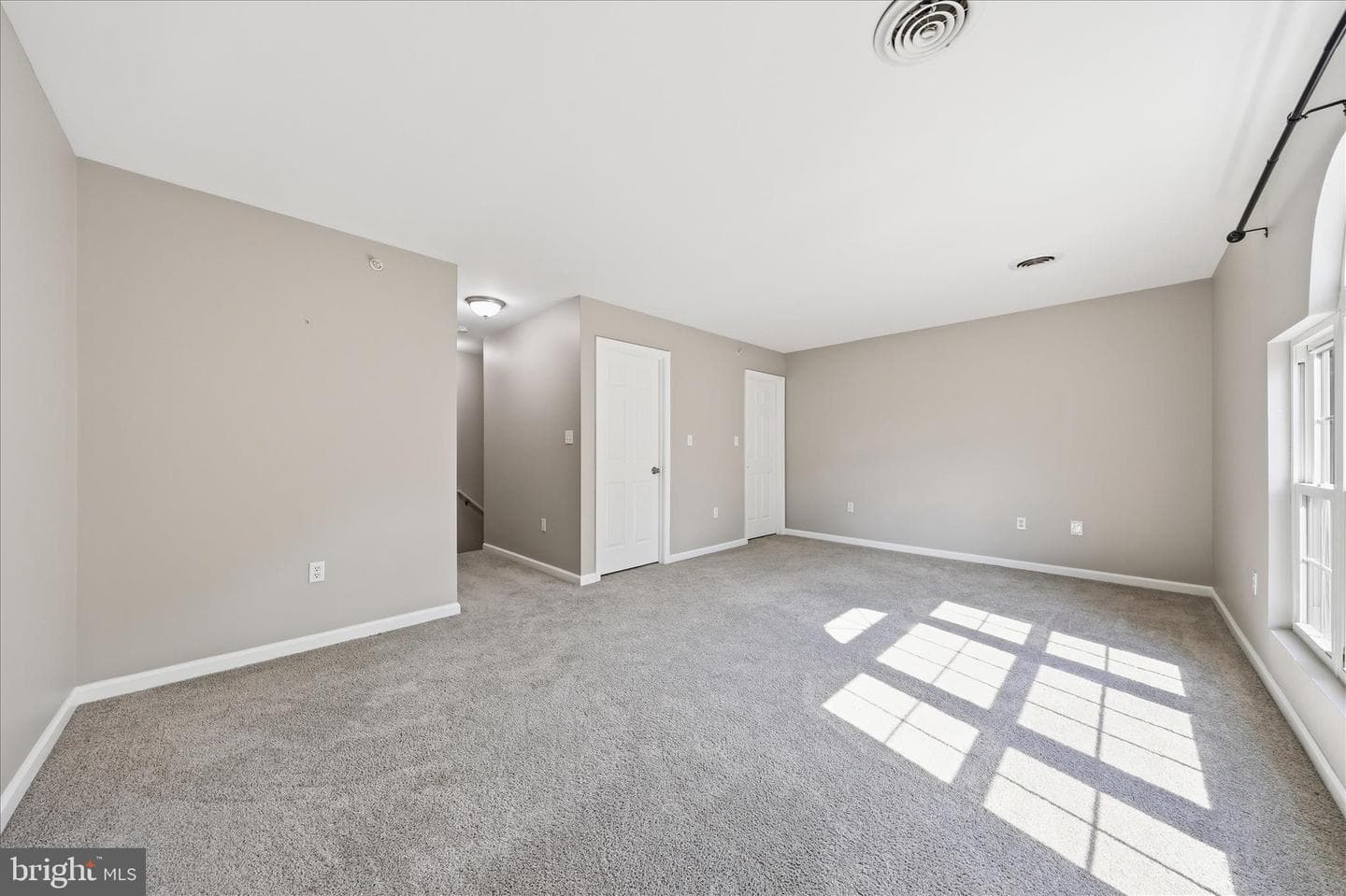120 N Altamont photo 37