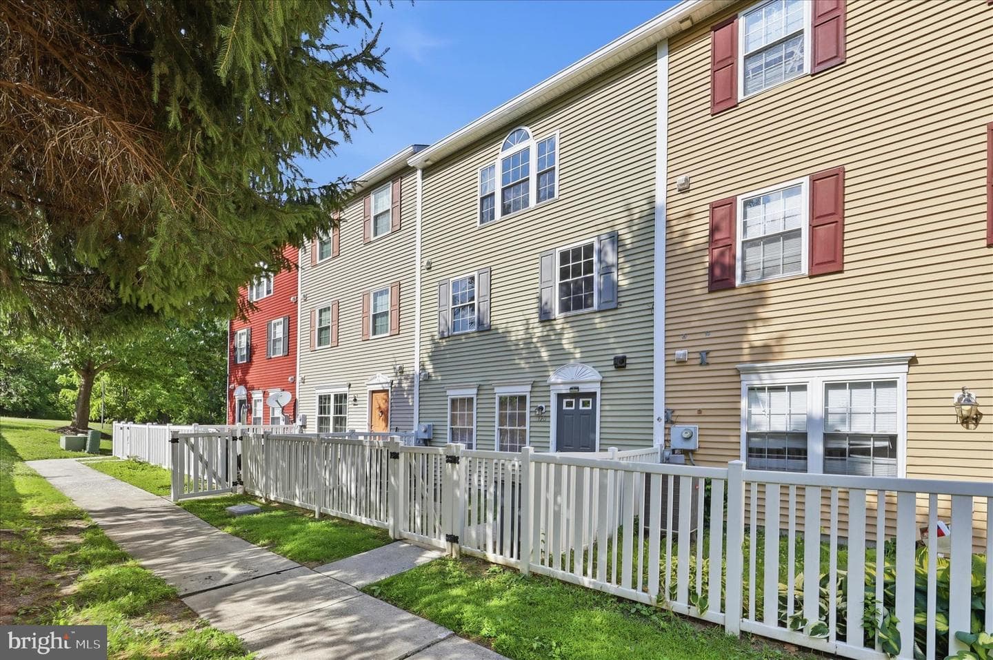 120 N Altamont photo 45