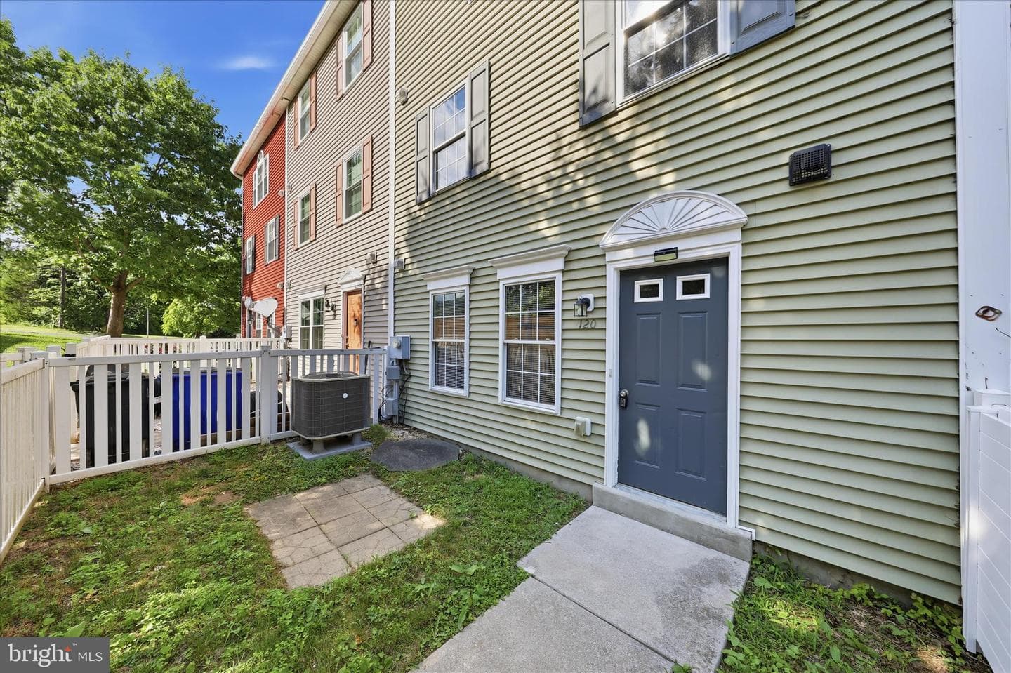 120 N Altamont photo 47