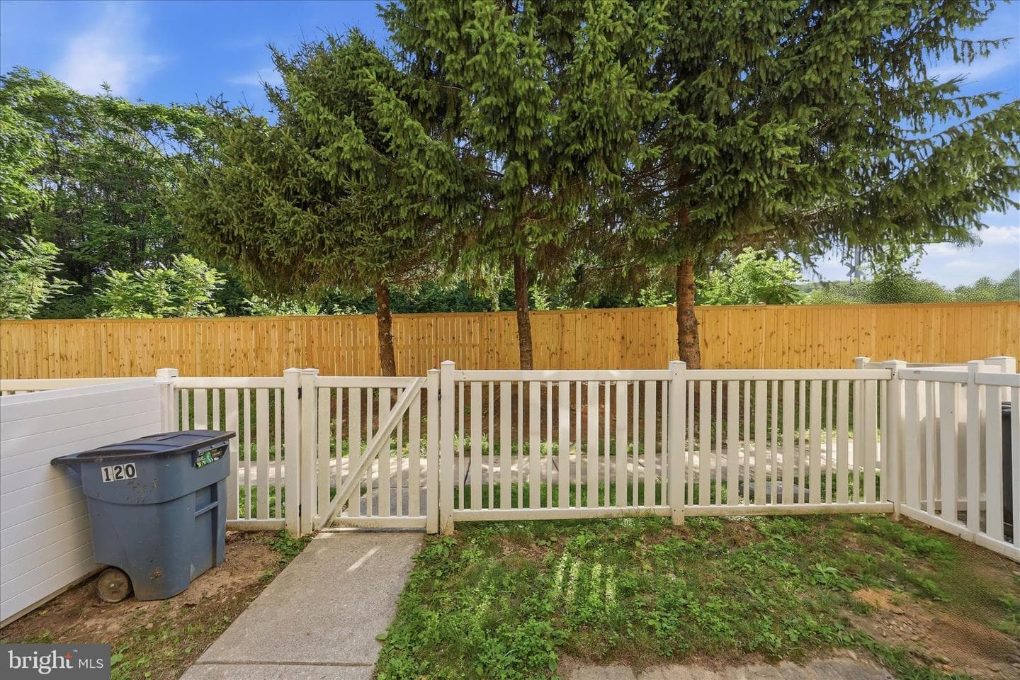 120 N Altamont photo 50