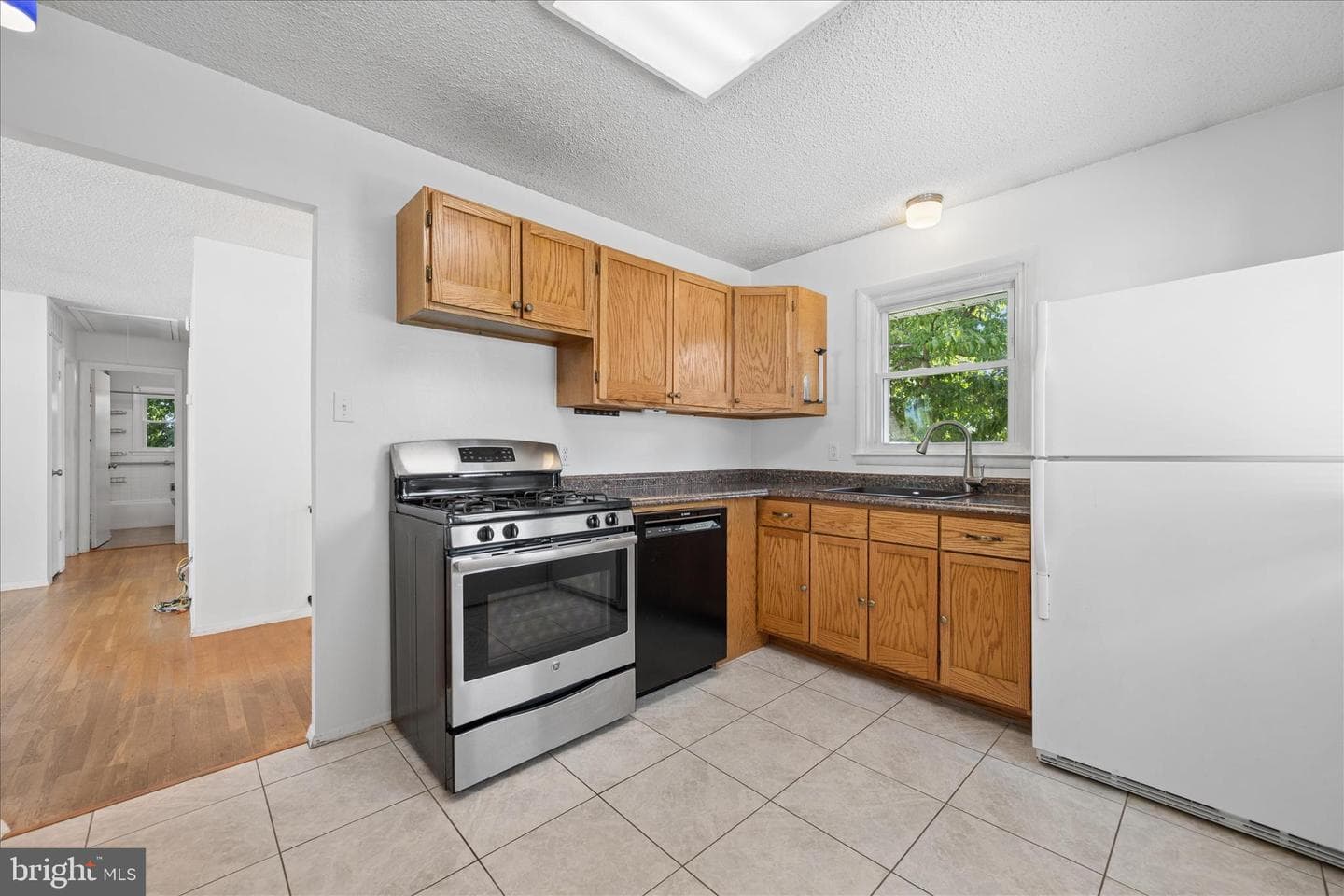 1607 Wise Road photo 11