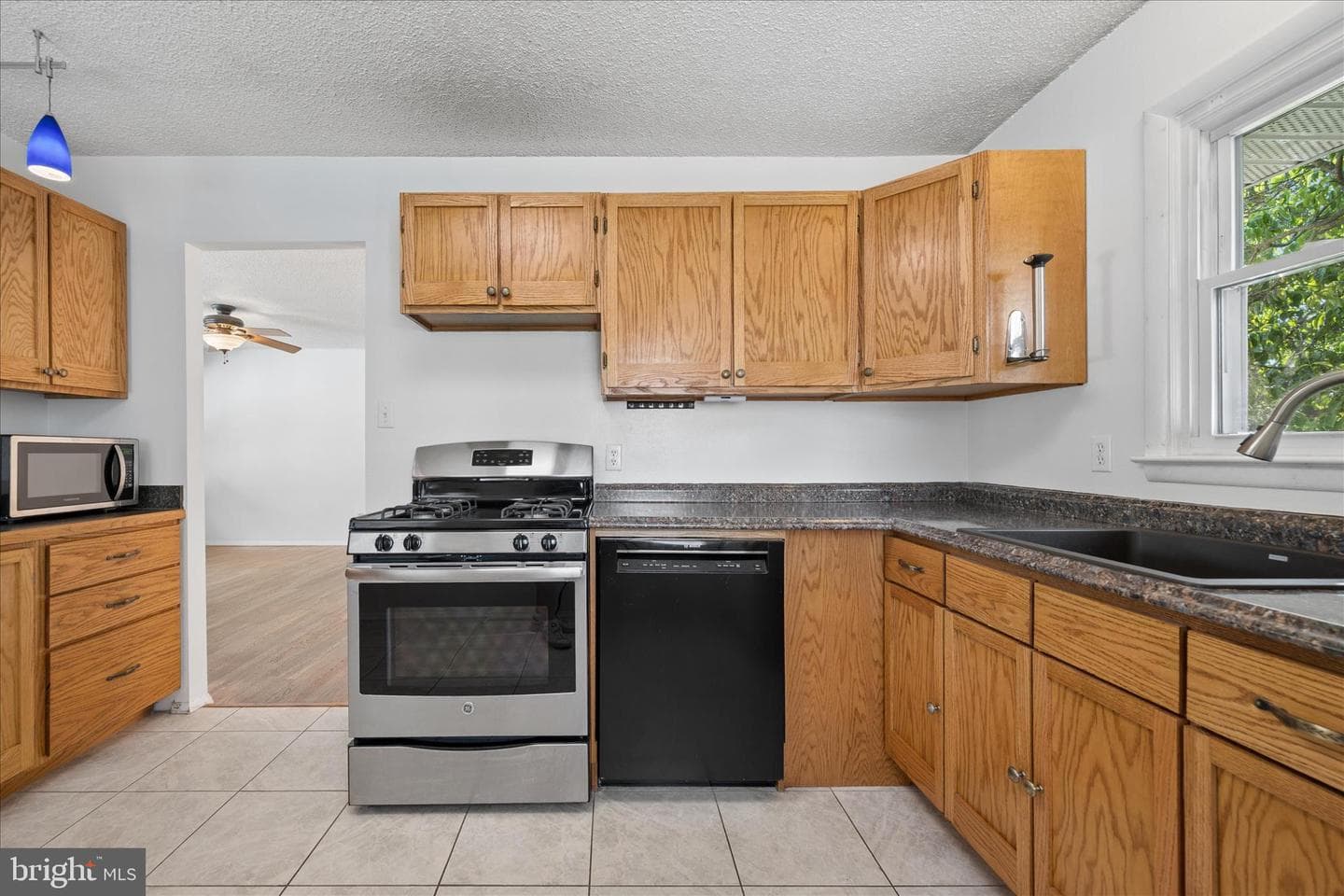 1607 Wise Road photo 12
