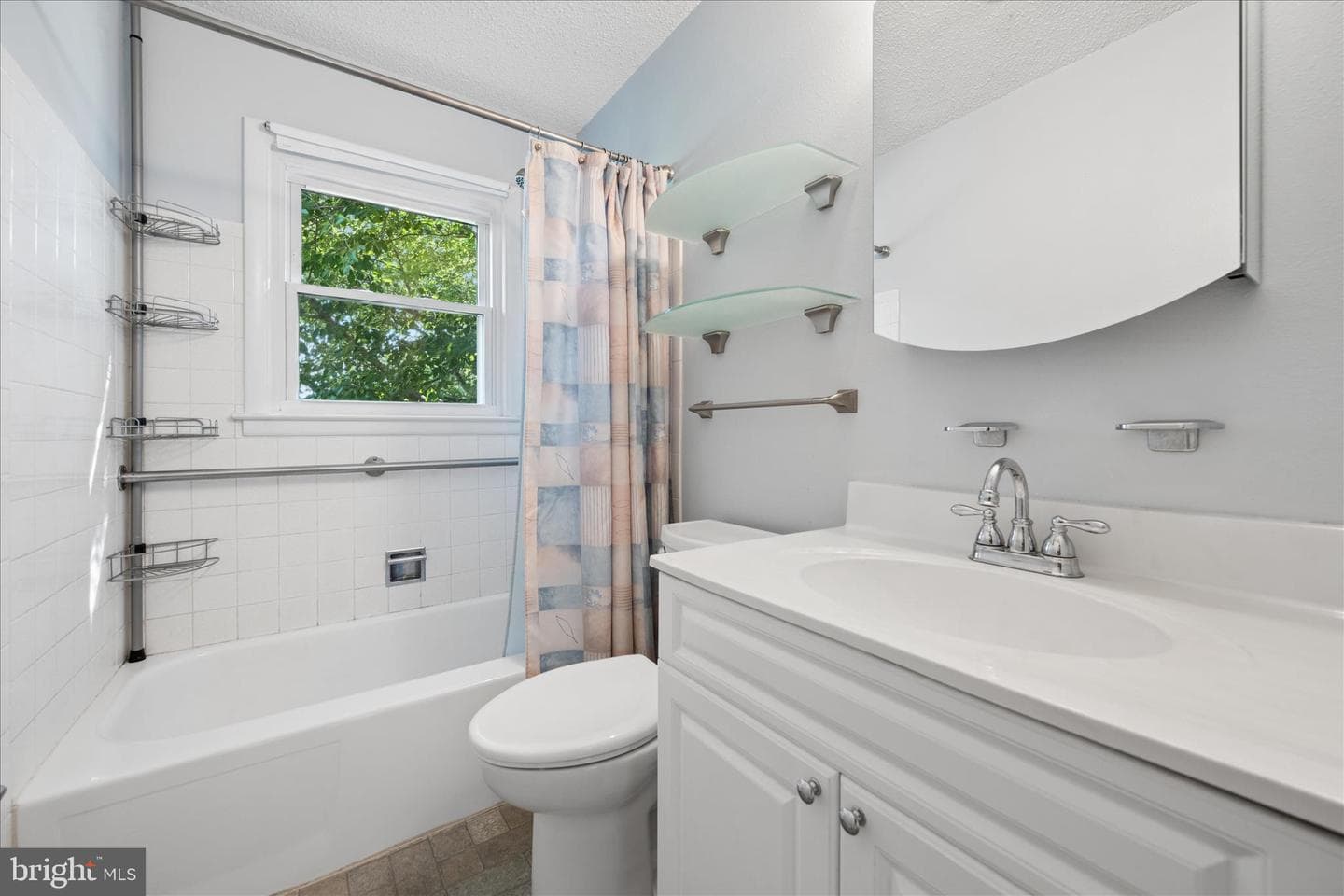 1607 Wise Road photo 20
