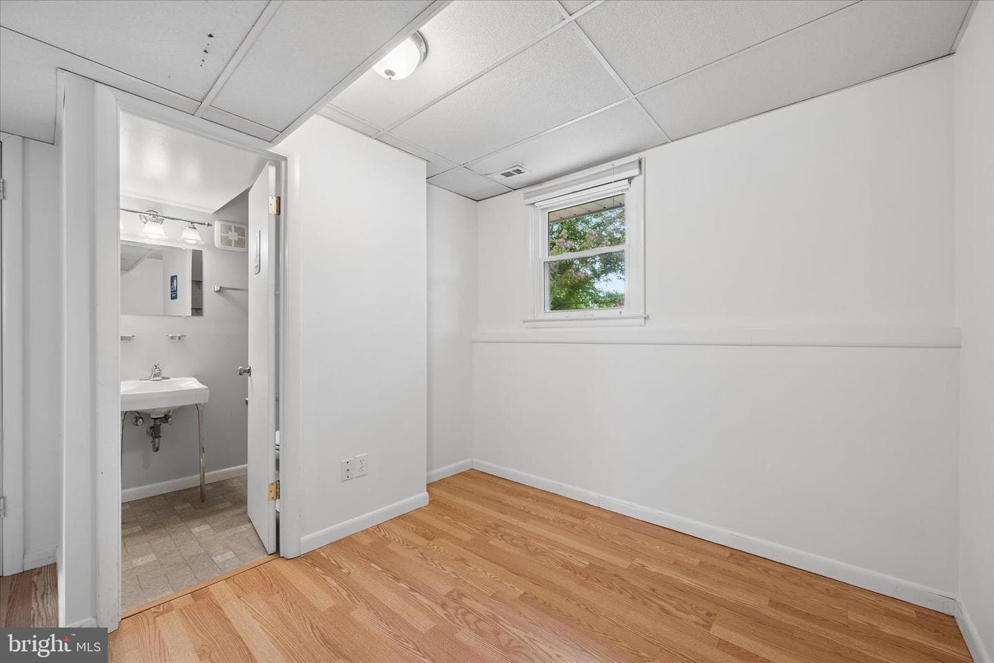 1607 Wise Road photo 22