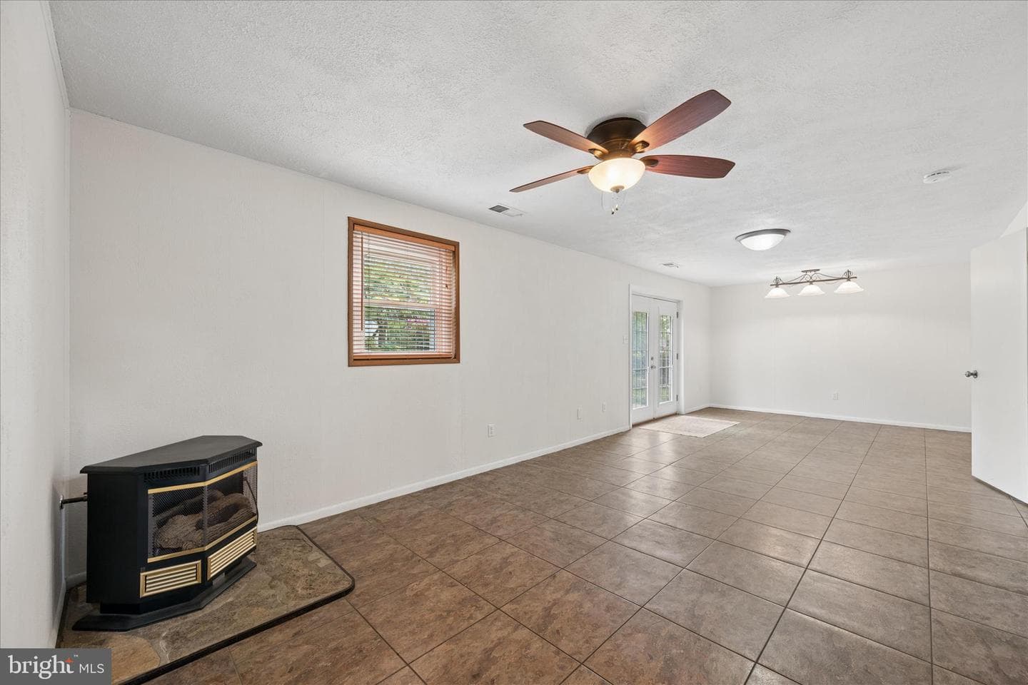 1607 Wise Road photo 24