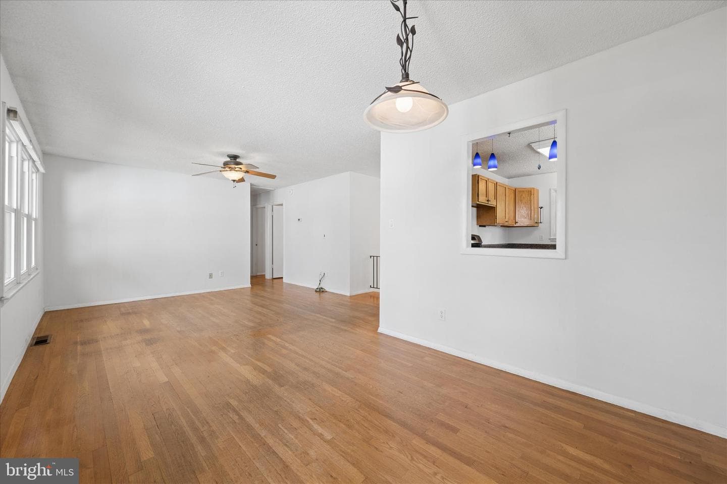 1607 Wise Road photo 9